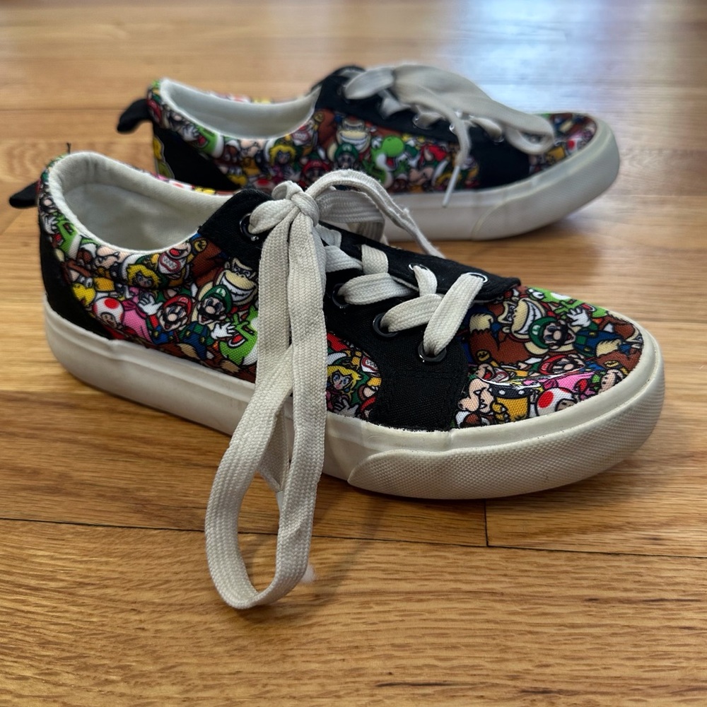 Super Mario Canvas Sneakers size 2